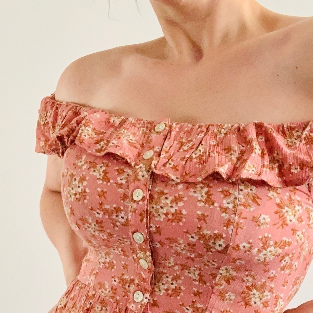 American EAGLE Floral Ditsy Off Shoulder Button Summer Top Ruffle Neckline - Picture 1 of 11